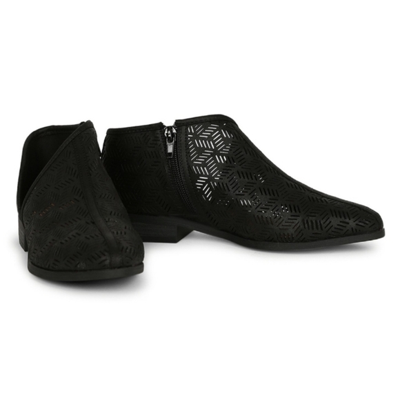 Qupid Pointy Toe Oxford Flat 1" Heel - Picture 5 of 7